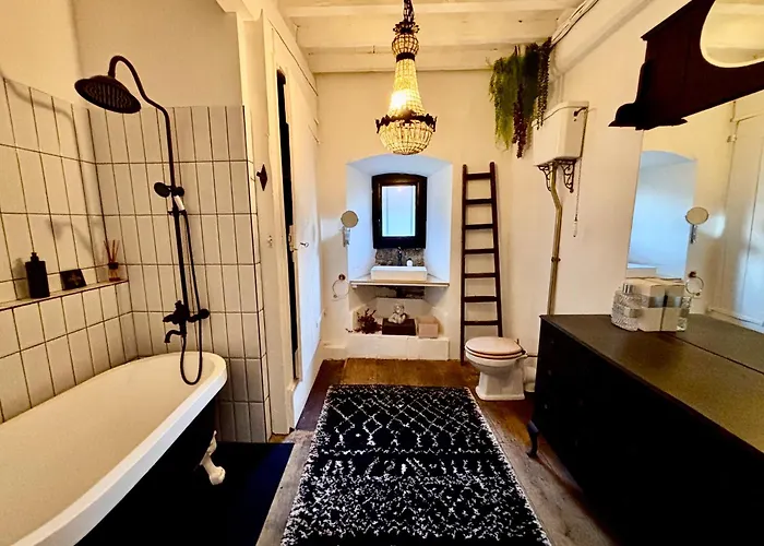 Chateau Des Corniches Riviere Privee, Vue Panoramique Et Escapade De Reve Vakantiehuis Cazenave-Serre-et-Allens